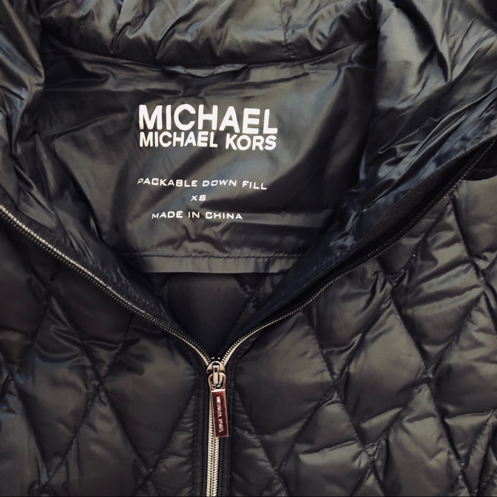 Michael Kors Packable Super Light Down Jacket - Picture 4 of 12